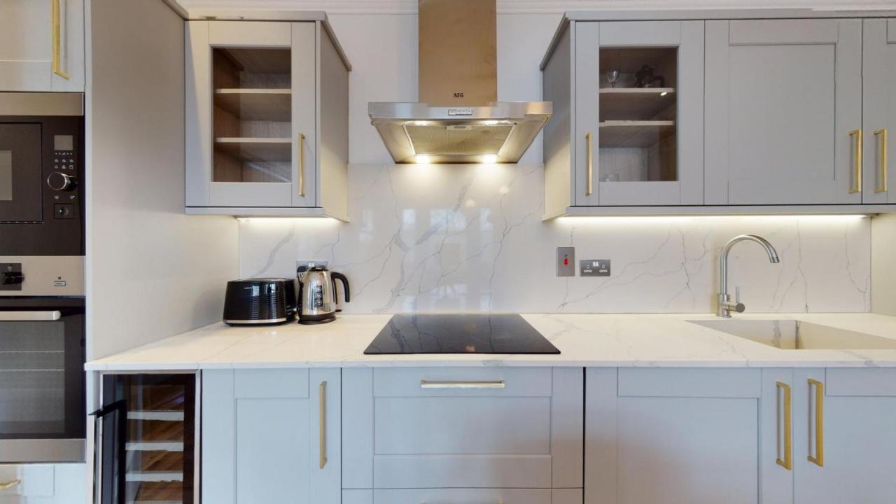 Royal Kensington In Cromwell Road Apartment ลอนดอน ภายนอก รูปภาพ
